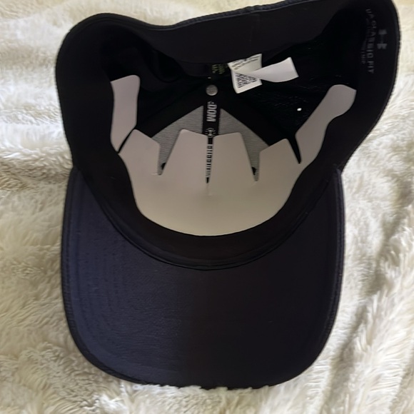 Brand new Medium/large men’s under armour hat - Picture 3 of 4